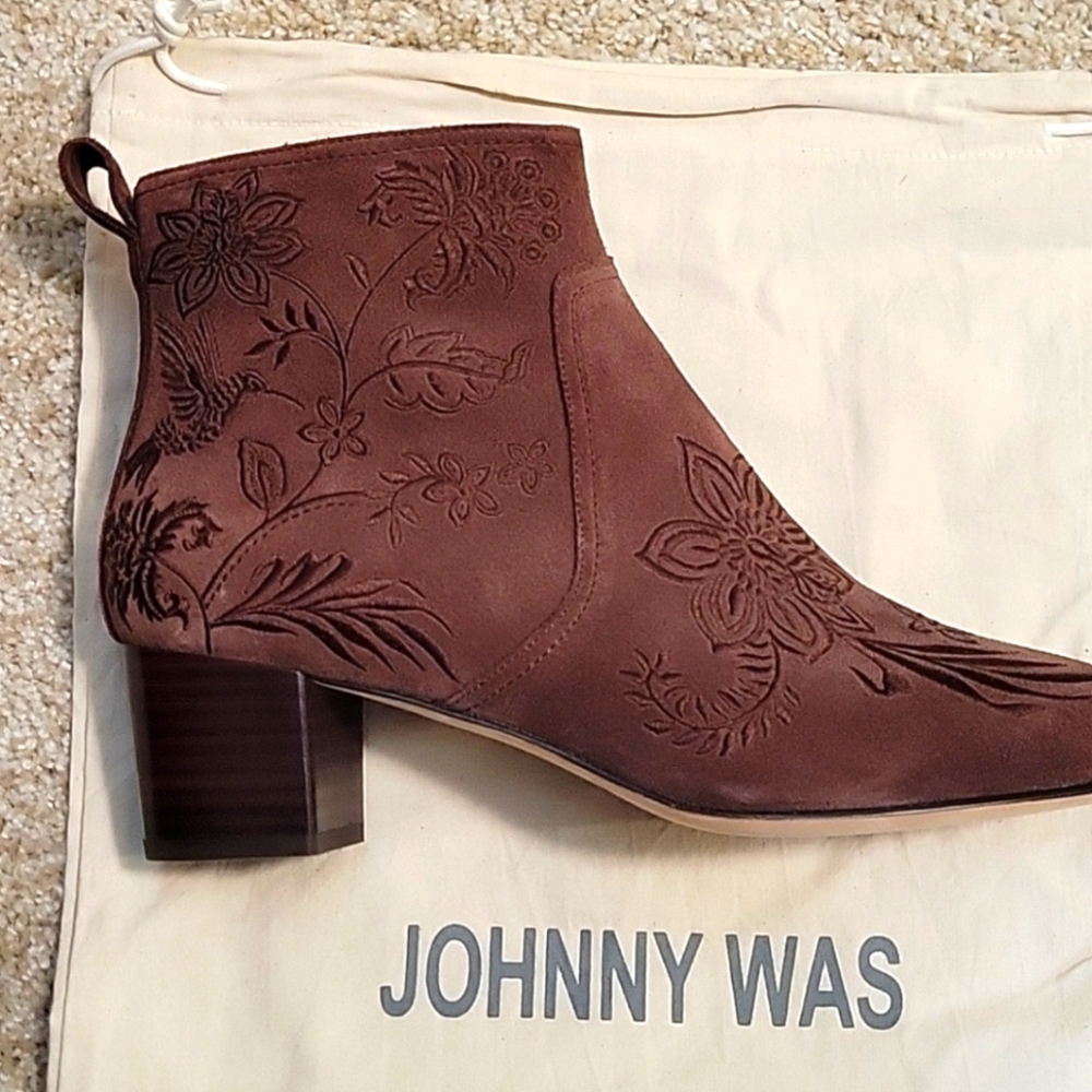 NEW Johnny Was suede boots